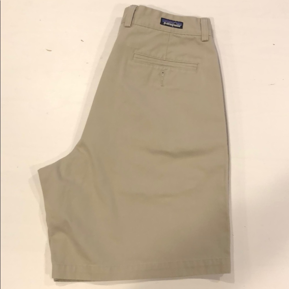 Patagonia Men's Flat Front Shorts in Khaki